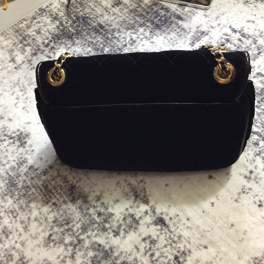 Michael Kors Sloan Large Black Velvet Chain Shoulder Bag - Picture 9 of 10